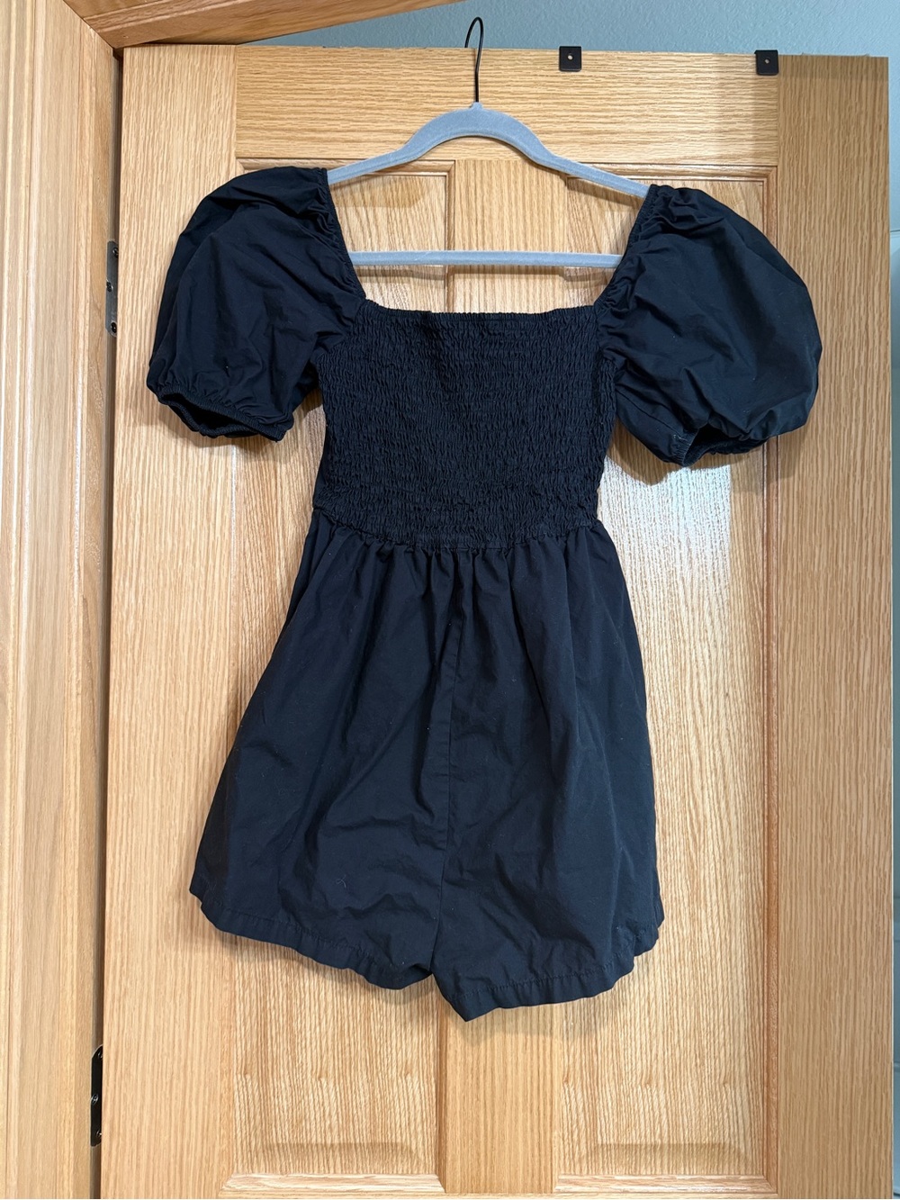 SHEIN Black Smocked Puff Sleeve Romper